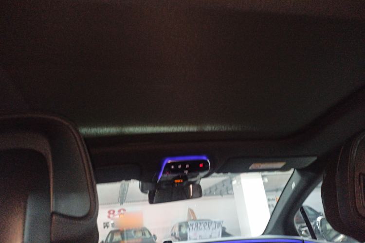 Used Mercedes-Benz EQE 2025 500 4MATIC Luxury Edition Headliner