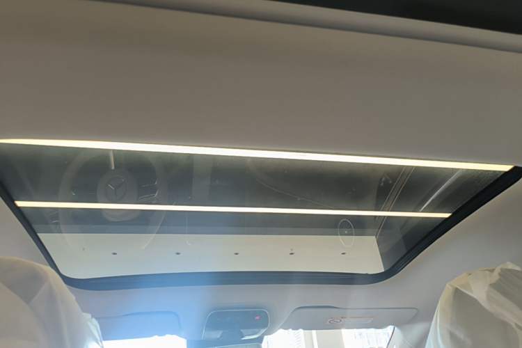 Used Mercedes-Benz EQE 2025 500 4MATIC Pioneer Edition Headliner