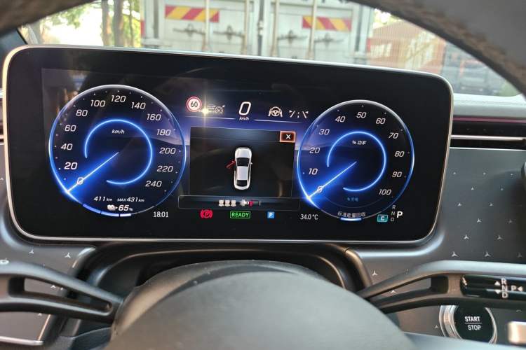 Used Mercedes-Benz EQE 2025 500 4MATIC Flagship Edition Instrument Cluster