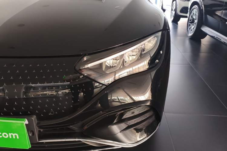 Used Mercedes-Benz EQE 2025 500 4MATIC Pioneer Edition Left Front Headlight