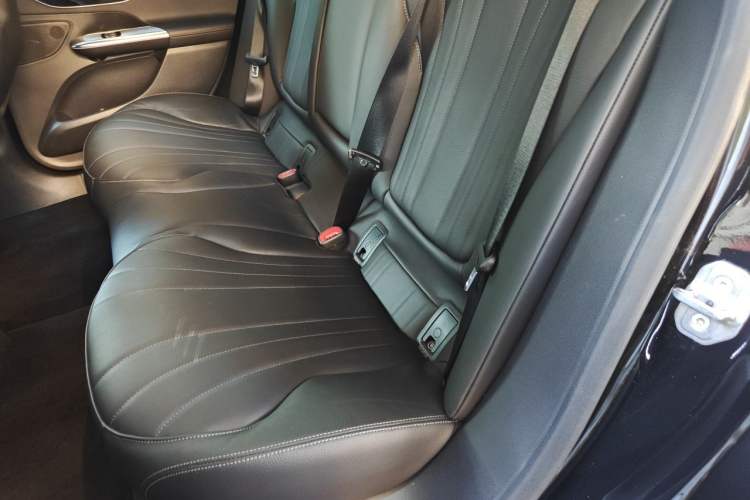Used Mercedes-Benz EQE 2025 500 4MATIC Flagship Edition Left Rear Seat