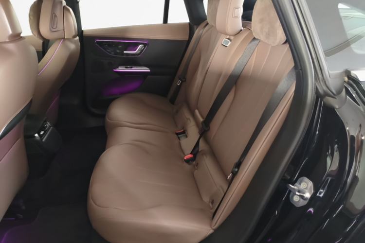 Used Mercedes-Benz EQE 2025 500 4MATIC Pioneer Edition Left Rear Seat