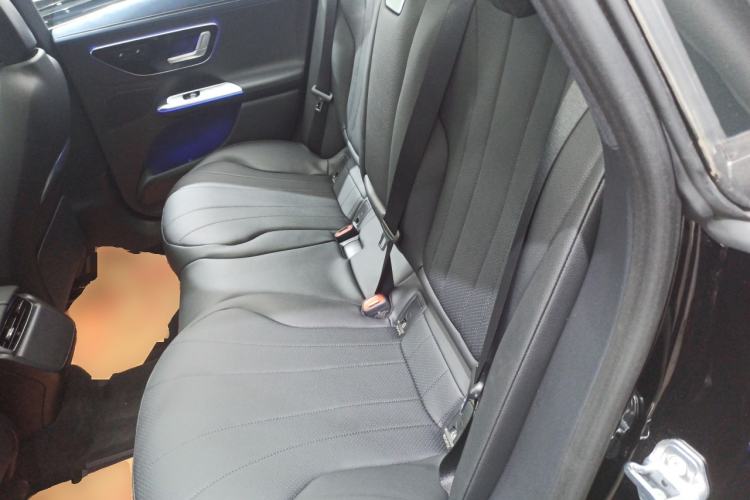Used Mercedes-Benz EQE 2025 500 4MATIC Pioneer Edition Left Rear Seat
