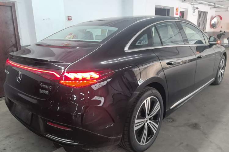 Used Mercedes-Benz EQE 2025 500 4MATIC Pioneer Edition Rear Right 45 Deg