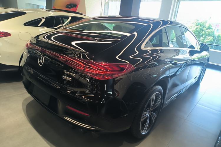 Used Mercedes-Benz EQE 2025 500 4MATIC Pioneer Edition Rear Right 45 Deg
