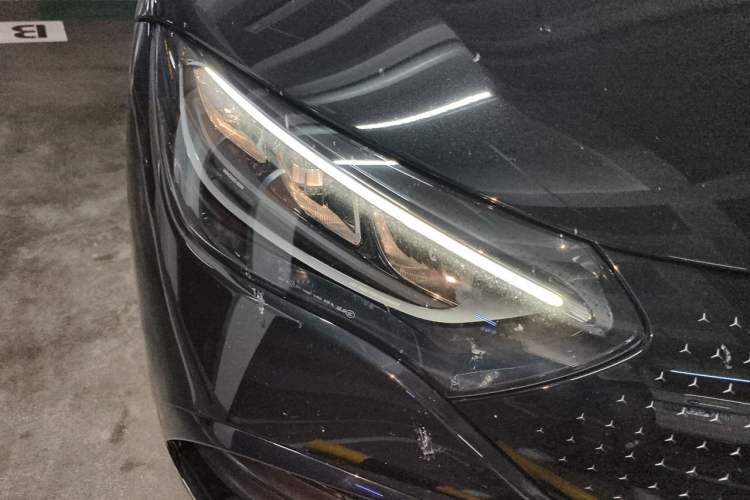 Used Mercedes-Benz EQE 2025 500 4MATIC Luxury Edition Right Front Headlight
