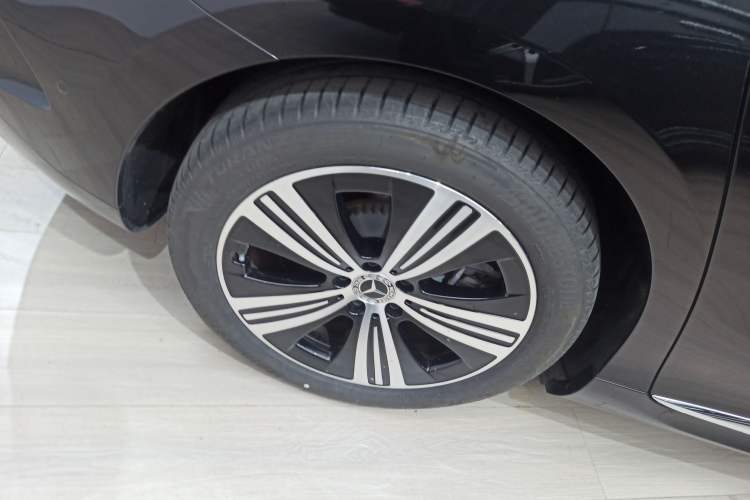 Used Mercedes-Benz EQE 2025 500 4MATIC Pioneer Edition Right Rear Wheel Hub