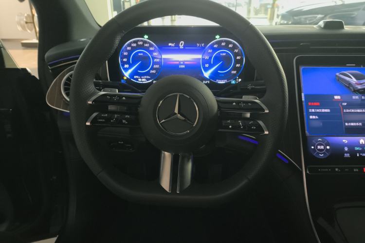 Used Mercedes-Benz EQE 2025 500 4MATIC Pioneer Edition Steering Wheel