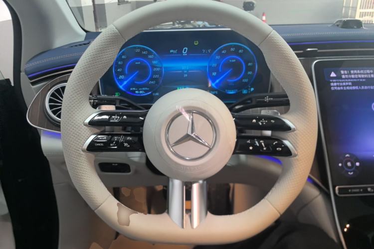 Used Mercedes-Benz EQE 2025 500 4MATIC Pioneer Edition Steering Wheel