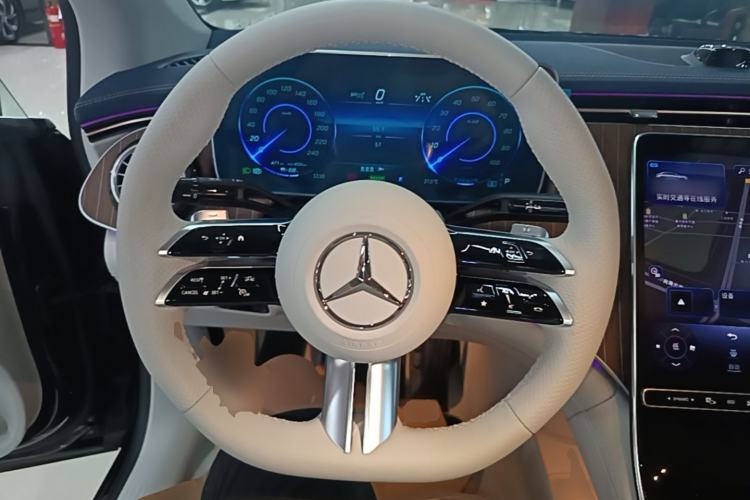 Used Mercedes-Benz EQE 2025 500 4MATIC Pioneer Edition Steering Wheel