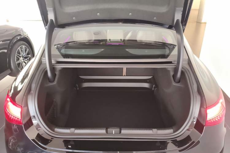 Used Mercedes-Benz EQE 2025 500 4MATIC Pioneer Edition Trunk