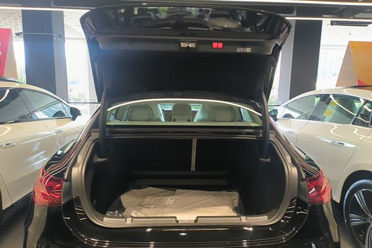 Used Mercedes-Benz EQE 2025 500 4MATIC Pioneer Edition Trunk