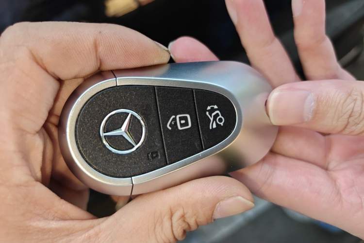 Used Mercedes-Benz EQE 2025 500 4MATIC Flagship Edition Vehicle Key