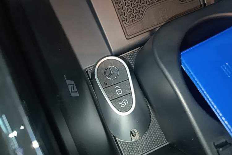 Used Mercedes-Benz EQE 2025 500 4MATIC Pioneer Edition Vehicle Key