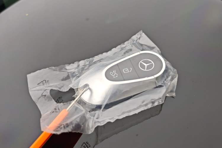 Used Mercedes-Benz EQE 2025 500 4MATIC Pioneer Edition Vehicle Key
