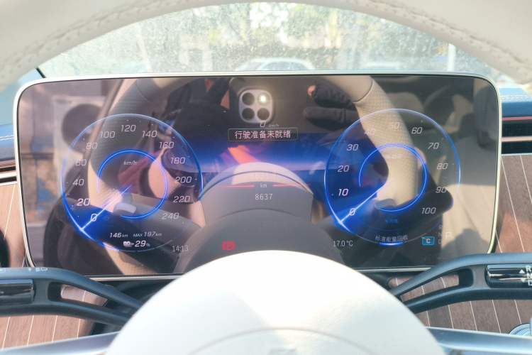 Used Mercedes-Benz EQE 2025 500 4MATIC Luxury Edition Instrument Cluster