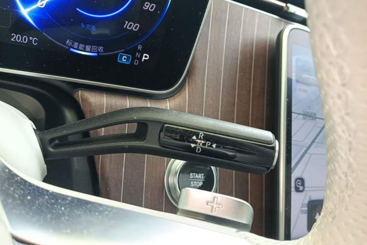 Used Mercedes-Benz EQE 2025 500 4MATIC Pioneer Edition Gear Lever