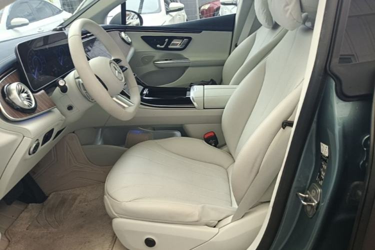 Used Mercedes-Benz EQE 2025 500 4MATIC Pioneer Edition Left Front Seat