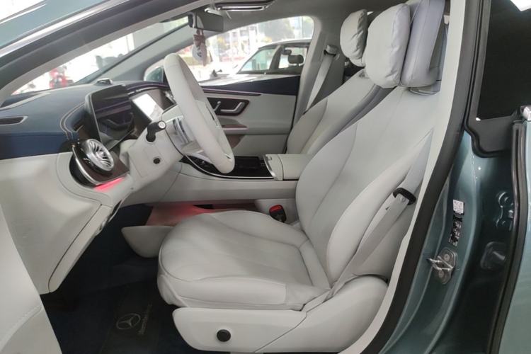 Used Mercedes-Benz EQE 2025 500 4MATIC Luxury Edition Left Front Seat