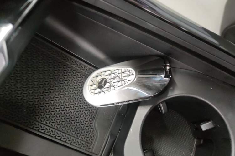 Used Mercedes-Benz EQE 2025 500 4MATIC Luxury Edition Vehicle Key