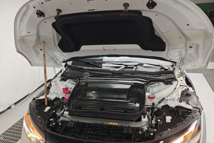 Used Mercedes-Benz EQE 2025 500 4MATIC Luxury Edition Engine Bay