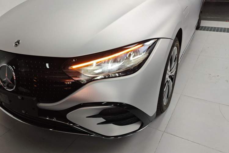 Used Mercedes-Benz EQE 2025 500 4MATIC Luxury Edition Left Front Headlight