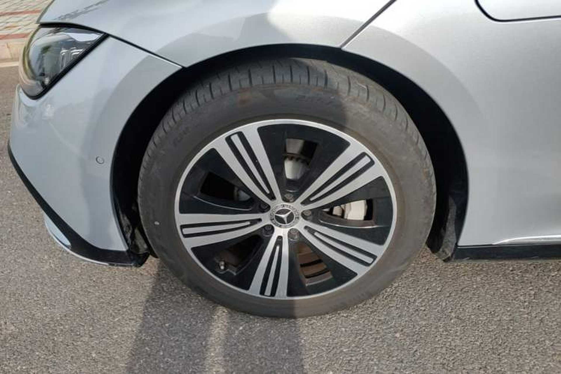 Used Mercedes-Benz EQE 2025 500 4MATIC Pioneer Edition Left Front Wheel Hub