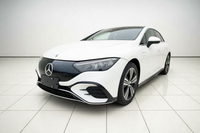 Mercedes-Benz EQE 2025 500 4MATIC Pioneer Edition с пробегом