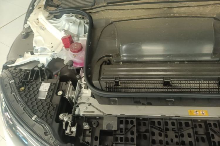 Used Mercedes-Benz EQE 2025 500 4MATIC Pioneer Edition Engine Bay Right