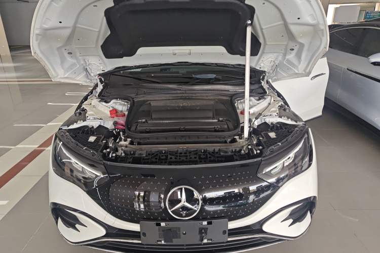 Used Mercedes-Benz EQE 2025 500 4MATIC Pioneer Edition Engine Bay
