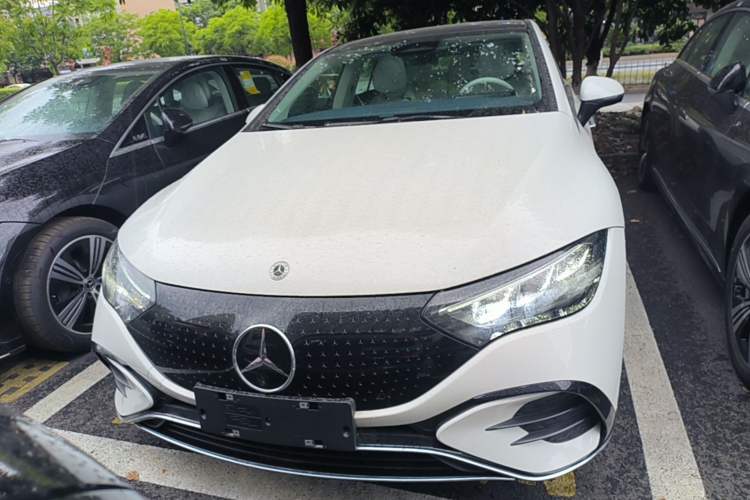 Used Mercedes-Benz EQE 2025 500 4MATIC Pioneer Edition Front