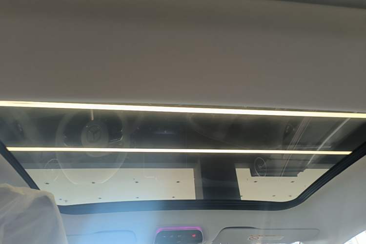 Used Mercedes-Benz EQE 2025 500 4MATIC Pioneer Edition Headliner