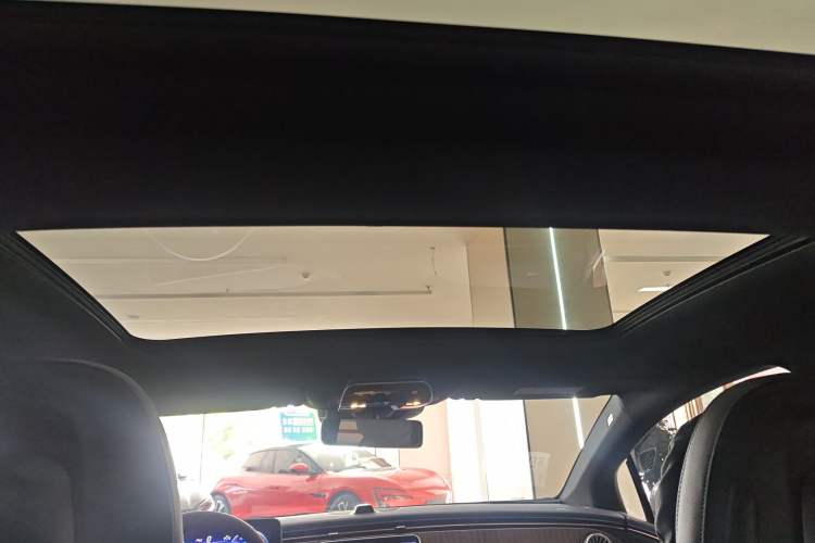 Used Mercedes-Benz EQE 2025 500 4MATIC Pioneer Edition Headliner