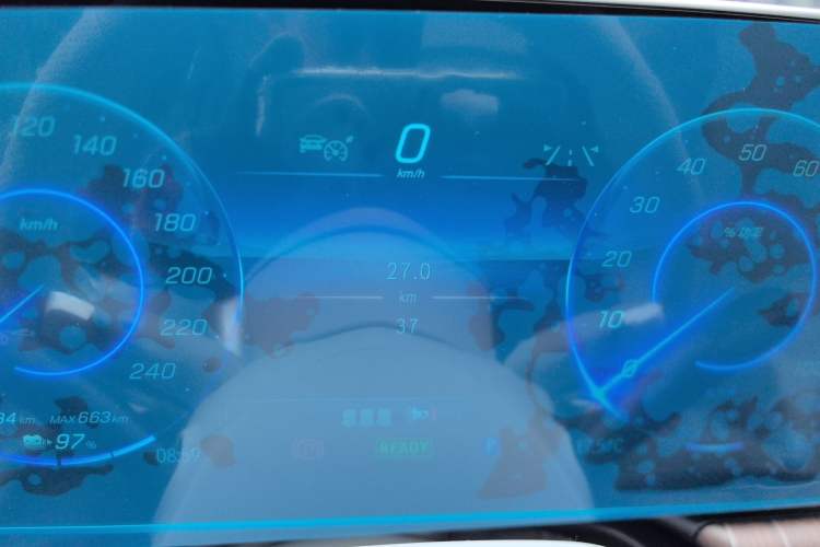 Used Mercedes-Benz EQE 2025 500 4MATIC Pioneer Edition Instrument Cluster