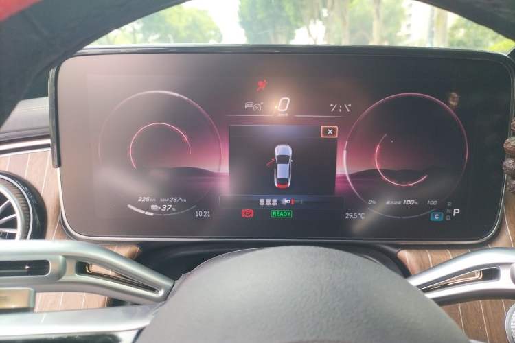 Used Mercedes-Benz EQE 2025 500 4MATIC Pioneer Edition Instrument Cluster