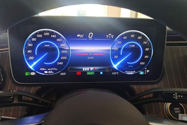 Used Mercedes-Benz EQE 2025 500 4MATIC Pioneer Edition Instrument Cluster