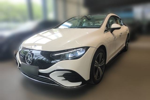 Mercedes-Benz EQE 2025 500 4MATIC Luxury Edition مستعملة