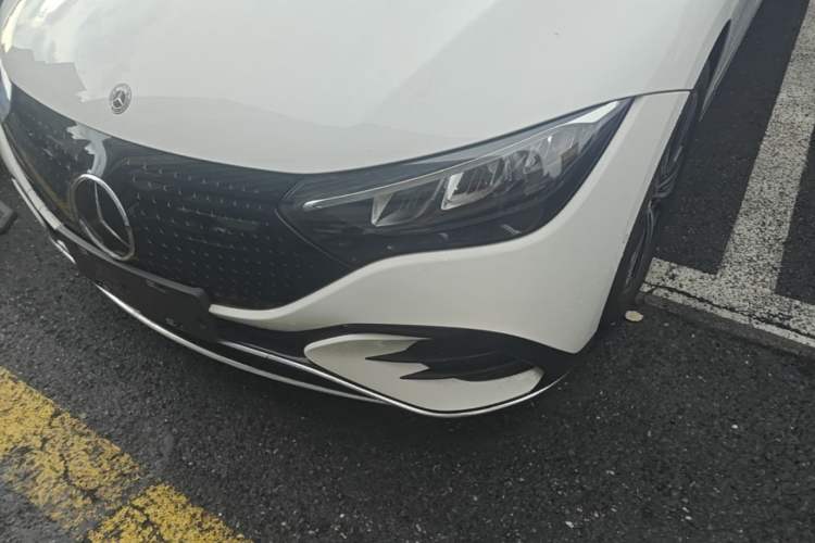 Used Mercedes-Benz EQE 2025 500 4MATIC Pioneer Edition Left Front Headlight