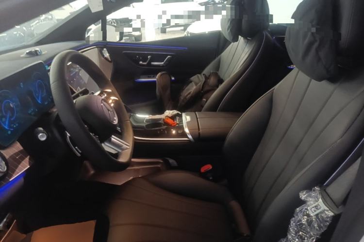 Used Mercedes-Benz EQE 2025 500 4MATIC Pioneer Edition Left Front Seat