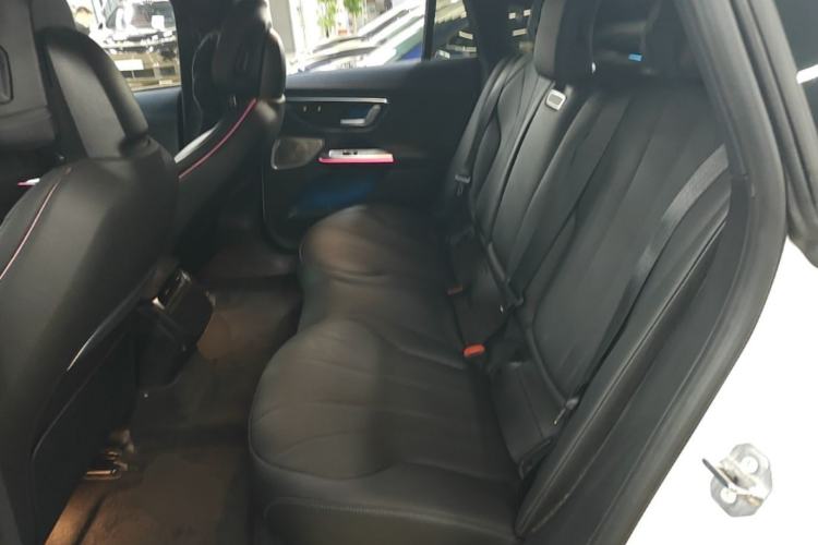 Used Mercedes-Benz EQE 2025 500 4MATIC Pioneer Edition Left Rear Seat