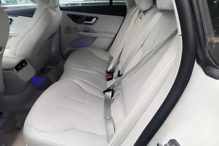 Used Mercedes-Benz EQE 2025 500 4MATIC Pioneer Edition Left Rear Seat