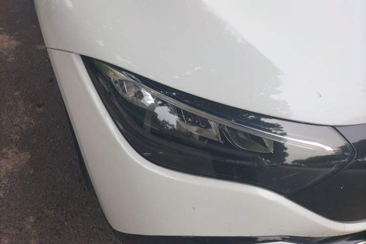 Used Mercedes-Benz EQE 2025 500 4MATIC Pioneer Edition Right Front Headlight