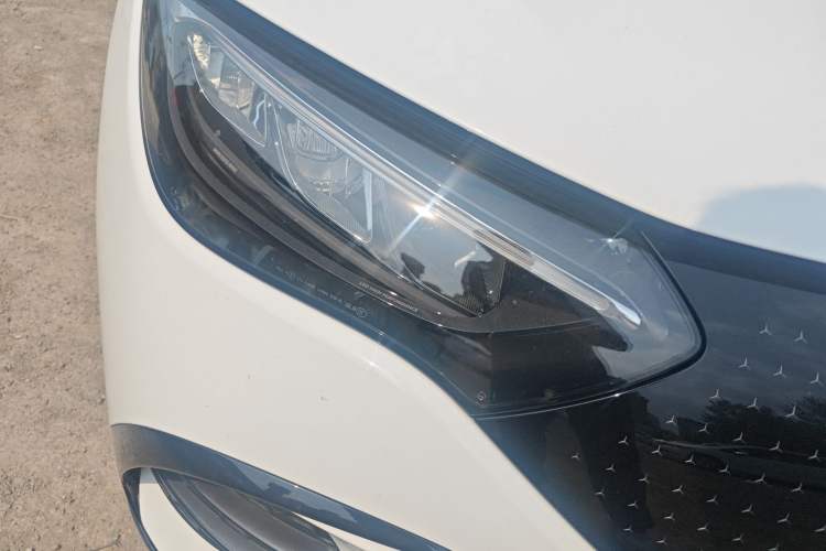 Used Mercedes-Benz EQE 2025 500 4MATIC Pioneer Edition Right Front Headlight