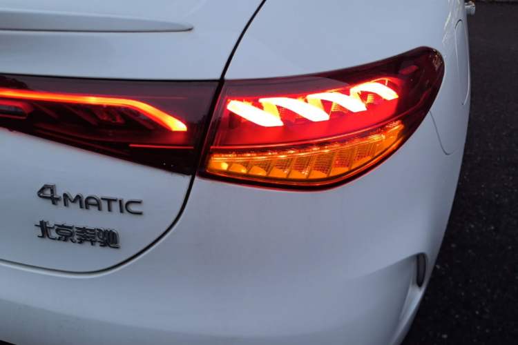 Used Mercedes-Benz EQE 2025 500 4MATIC Pioneer Edition Right Rear Taillight