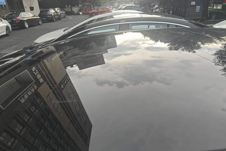 Used Mercedes-Benz EQE 2025 500 4MATIC Pioneer Edition Roof