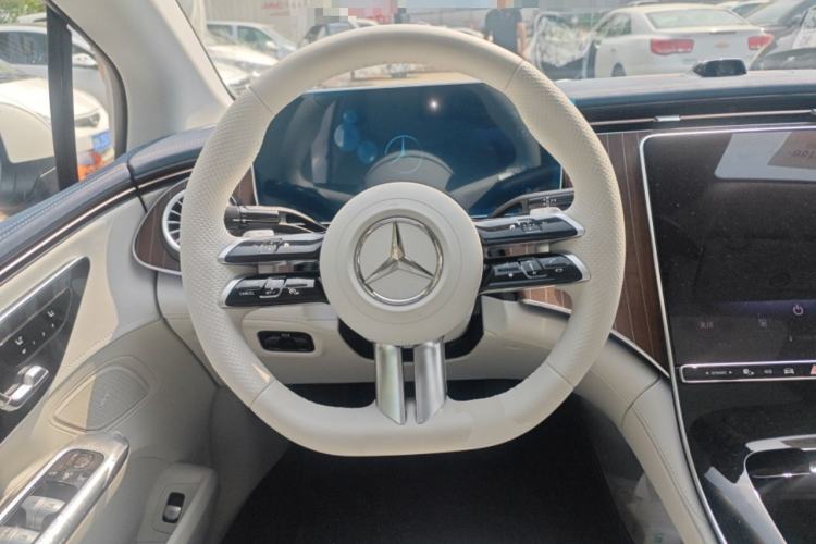 Used Mercedes-Benz EQE 2025 500 4MATIC Pioneer Edition Steering Wheel