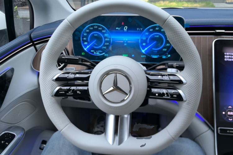 Used Mercedes-Benz EQE 2025 500 4MATIC Pioneer Edition Steering Wheel