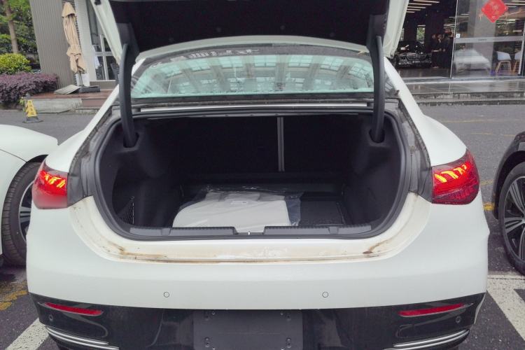Used Mercedes-Benz EQE 2025 500 4MATIC Pioneer Edition Trunk