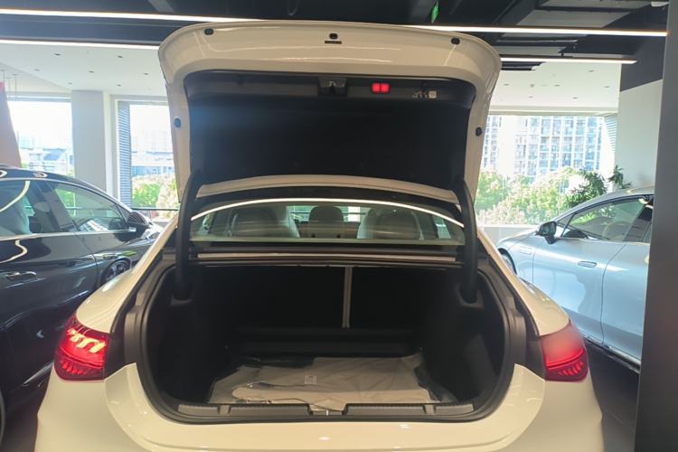 Used Mercedes-Benz EQE 2025 500 4MATIC Pioneer Edition Trunk