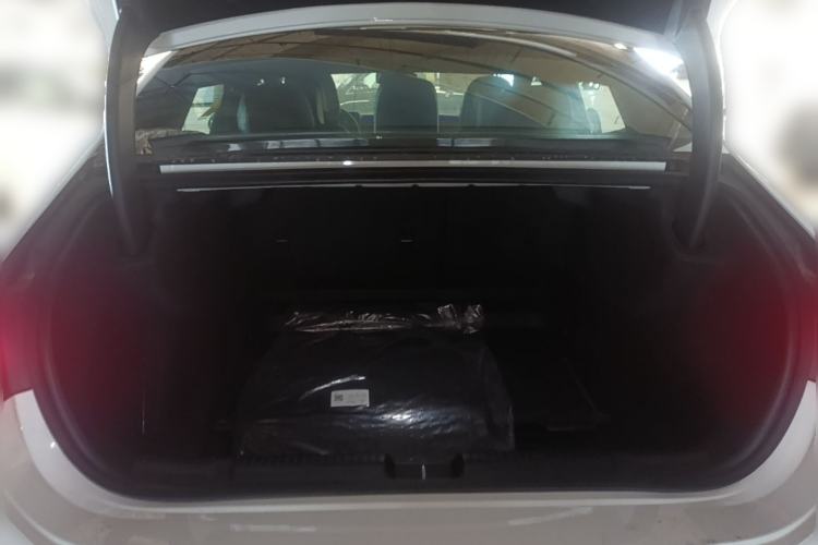 Used Mercedes-Benz EQE 2025 500 4MATIC Pioneer Edition Trunk